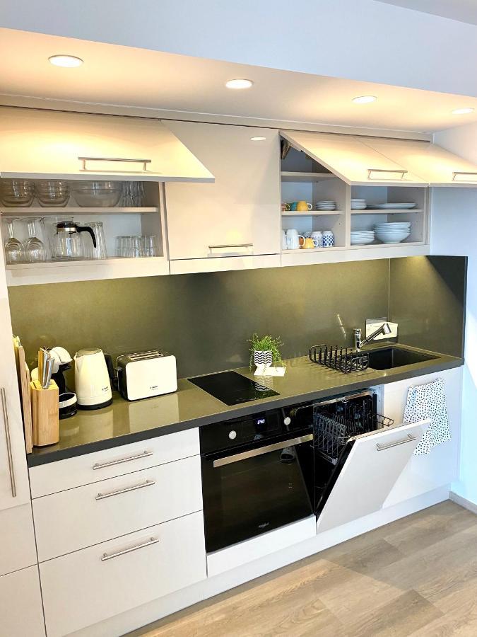 Atrium Apartman Heviz Mit Panoramaterrasse Und Tiefgarage Ngoại thất bức ảnh